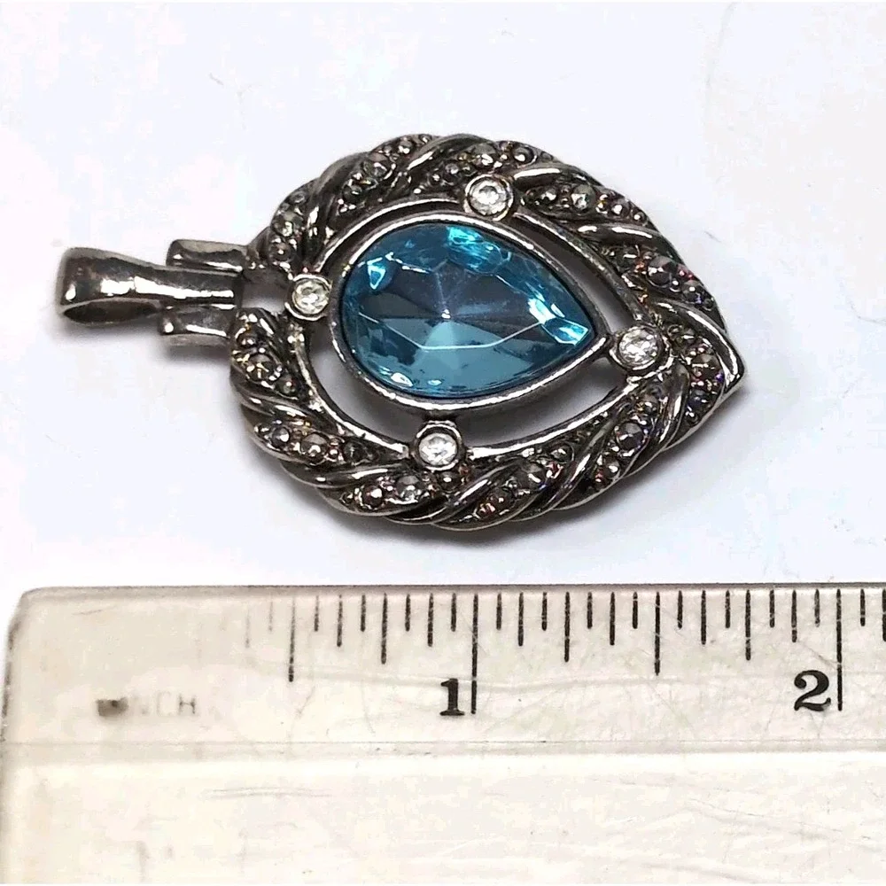 Vintage Avon Silver Tone Blue Crystal Teardrop Pendant Faux Marcasite Accent - Picture 4 of 5